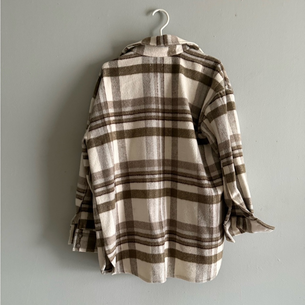 All neutral Plaid Button-Up Sherpa Shacket size L - Picture 7 of 8
